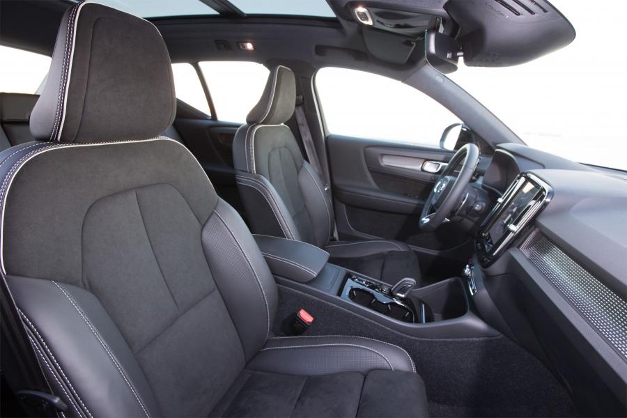 Интерьер Volvo XC40 T5 R-Design 2017 года  (WW) (фото 65 из 68)